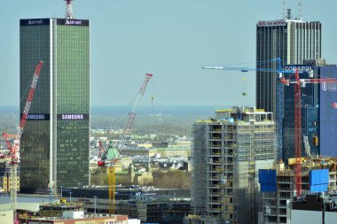 Varşova, Polonya. 10 Nisan 2019. Varso Place Ofis Binası İnşaatı.
