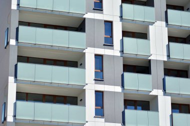 Modern Avrupa konut binaları çeyreği. Soyut mimari, modern şehir geometrisinin bir parçası.