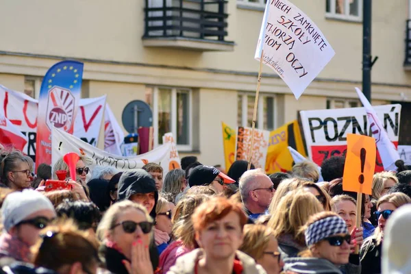 Warszawa Polen April 2019 Flera Tusen Lärare Liksom Föräldrar Och — Stockfoto