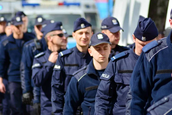 Varşova Polonya Mayıs 2019 Polis Departmanları Polonyalı Milliyetçilerin Gösterilerini Güvence — Stok fotoğraf