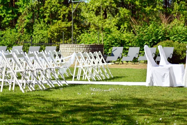 Ceremonia Ślubna Pięknym Ogrodzie — Zdjęcie stockowe