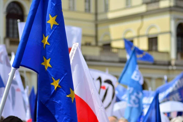 Varsóvia Polónia Maio 2019 Milhares Adeptos Oposição Marcharam Capital Polaca — Fotografia de Stock