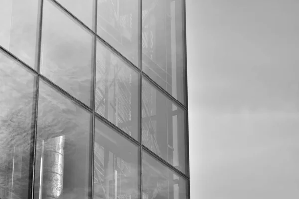 Homlokzati Töredéke Egy Modern Irodaház Külső Üveg Fal Absztrakt Textúra — Stock Fotó