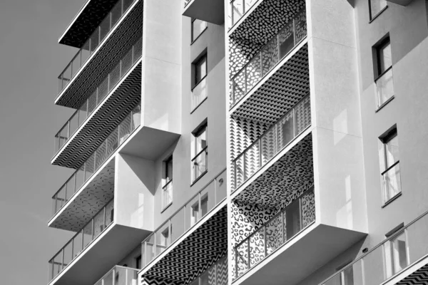 Prédios Apartamentos Modernos Fachada Moderno Edifício Apartamentos Preto Branco — Fotografia de Stock