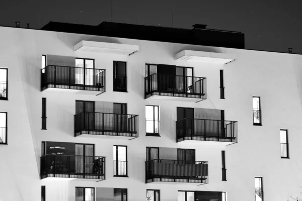 Extérieur Immeuble Nuit Noir Blanc — Photo