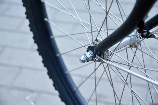 Fragmento Una Rueda Bicicleta Con Poca Profundidad Campo —  Fotos de Stock