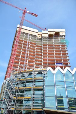 Varşova, Polonya. 15 Haziran 2019. Widok Towers ofis binası inşaatı.