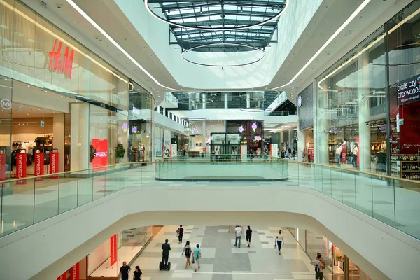 Varsovia Polonia Junio 2019 Interior Del Moderno Centro Comercial Galeria — Foto de Stock