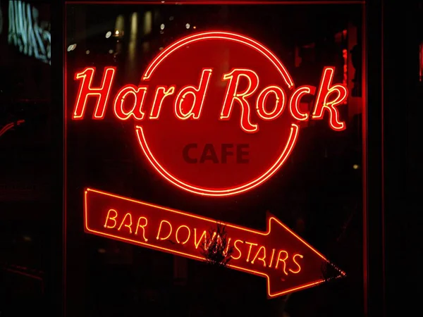 Varsovia Polonia Diciembre 2017 Señal Neón Hard Rock Café —  Fotos de Stock
