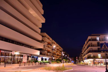 gece apartmanın dış 