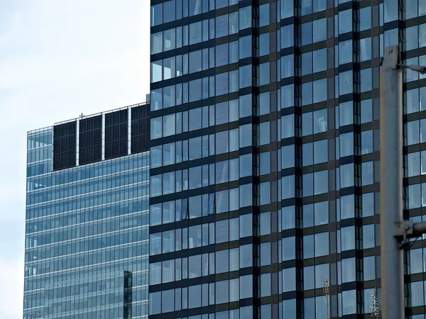 Nieuw Kantoorgebouw Het Zakencentrum Muur Van Staal Glas Met Blauwe — Stockfoto