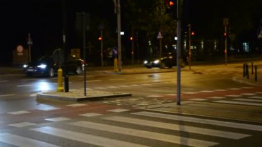 Varşova, Polonya. 30 Temmuz 2019. Gece kentsel sokak.