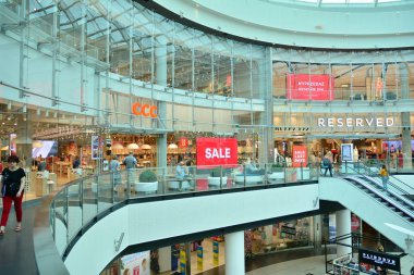Szczecin, Polonya. 2 Ağustos 2019. Galaxy Centre en büyük alışveriş ve eğlence merkezidir.