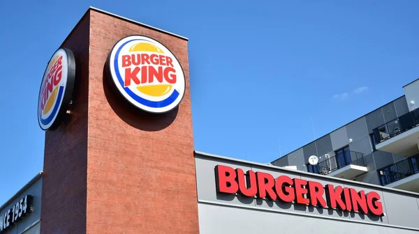 Varsovia Polonia Agosto 2019 Restaurante Comida Rápida Burger King Sign — Foto de Stock