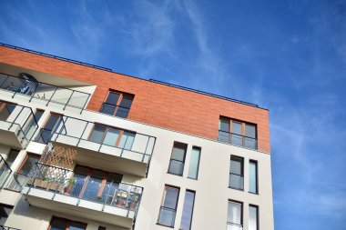 Modern Avrupa konut binaları çeyreği. Soyut mimari, modern şehir geometrisinin bir parçası.