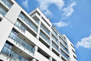 Modern Avrupa konut binaları çeyreği. Soyut mimari, modern şehir geometrisinin bir parçası.