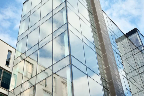 Las Ventanas Edificio Moderno Para Oficinas Arquitectura Edificios Comerciales — Foto de Stock