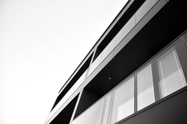 Janelas Edifício Moderno Para Escritórios Arquitetura Edifícios Empresariais Preto Branco — Fotografia de Stock