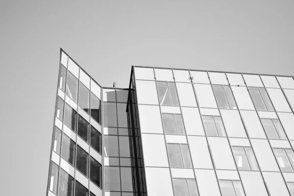 Ablakok Egy Modern Épület Irodák Üzleti Épületek Építészete Fekete Fehér — Stock Fotó