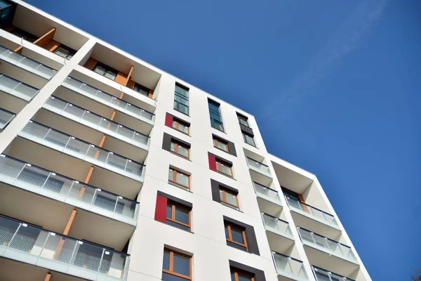 Modern Apartment Buildings Sunny Day Blue Sky Facade Modern Apartment — Stock Photo, Image