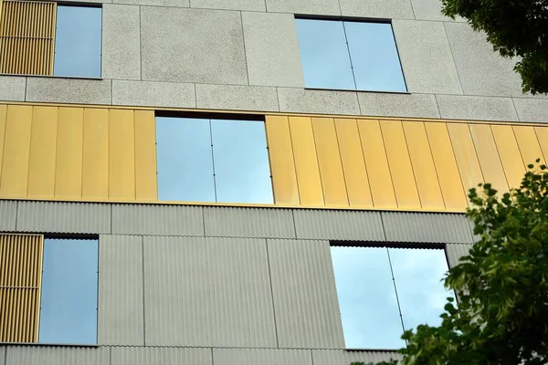 现代欧洲住宅公寓楼季度 抽象建筑 现代城市几何的碎片 — 图库照片