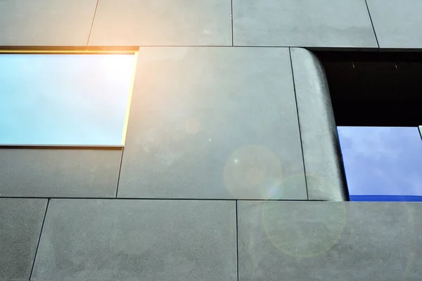 Fachada Moderno Edifício Apartamentos Superfície Com Luz Solar — Fotografia de Stock