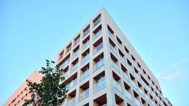 Modern Avrupa konut binaları çeyreği. Soyut mimari, modern şehir geometrisinin bir parçası.