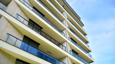 Modern Avrupa konut binaları çeyreği. Soyut mimari, modern şehir geometrisinin bir parçası.
