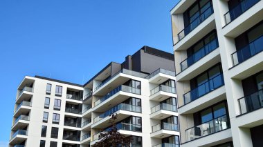 Modern Avrupa konut binaları çeyreği. Soyut mimari, modern şehir geometrisinin bir parçası.
