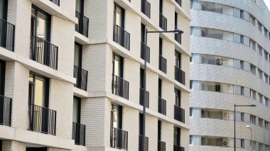 Modern Avrupa konut binaları çeyreği. Soyut mimari, modern şehir geometrisinin bir parçası.