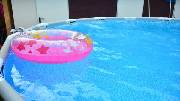 Piscine Ossature Dans Jardin Une Maison Privée Été — Photo