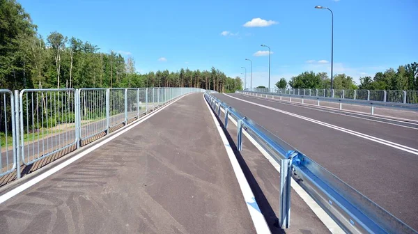 New construction of a crash barrier at a new highway