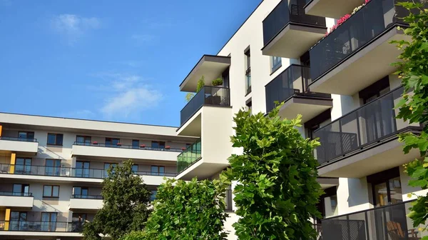 Modern Och Lägenhet Byggnad Flervåningshus Modernt Nytt Och Stilfullt Vardagsrum — Stockfoto