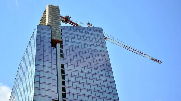 Hoogbouw Aanbouw Modern Kantoorgebouw — Stockfoto