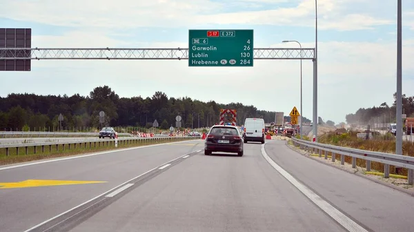 ポーランドのピラワとガルウォリン地域 2020年8月17日 LublinへのS17高速道路の表示 — ストック写真