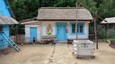 Trojanow, Polonya. 17 Ağustos 2020. Farma Iluzji / İllüzyon Çiftliği bir eğitim ve eğlence parkı.