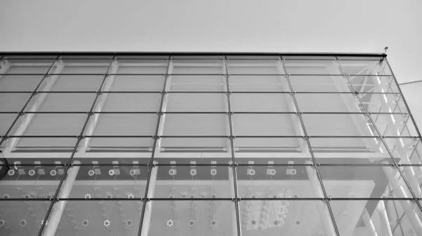 Parede Edifício Escritório Moderno Feito Aço Vidro Com Céu Azul — Fotografia de Stock