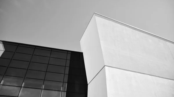 Parede Edifício Escritório Moderno Feito Aço Vidro Com Céu Azul — Fotografia de Stock