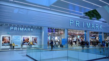 Varşova, Polonya. 1 Eylül 2020. Primark imzala. Şirket İşareti Önceliği.