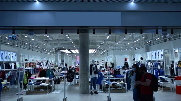 Intérieur Magasin Mode Dans Centre Commercial — Photo