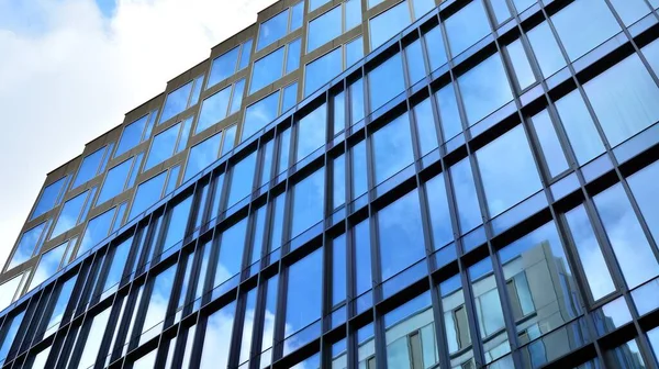Edificio Oficinas Detalle Reflejo Pared Cristal Azul Edificio Oficinas Moderno — Foto de Stock