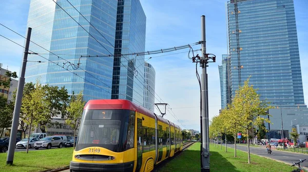 Warschau Polen September 2020 Rondo Daszynskiego Gebouwen Tram Auto — Stockfoto