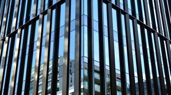 Felhőkarcoló Üvegsziluettje Üzleti Épület Felhőkarcoló Üveghomlokzattal Modern Épület Üzleti Negyedben — Stock Fotó