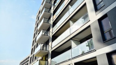 Modern Avrupa konut binaları çeyreği. Soyut mimari, modern şehir geometrisinin bir parçası.