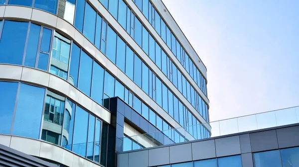 Pared Cortina Azul Hecha Vidrio Tonificado Construcciones Acero Bajo Cielo — Foto de Stock