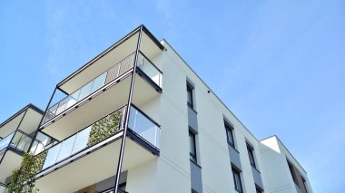 Modern Avrupa konut binaları çeyreği. Soyut mimari, modern şehir geometrisinin bir parçası.