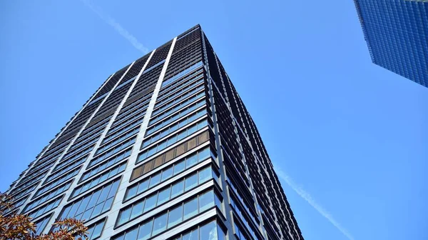 Blick Von Unten Auf Moderne Bürogebäude Geschäftsviertel — Stockfoto