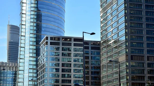 Textura Fachada Edifício Escritório Espelhado Vidro Fragmento Fachada Arquitetura Moderna — Fotografia de Stock