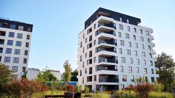 Contemporary Residential Building Exterior Daylight Modern Apartment Buildings Sunny Day — Stock Photo, Image