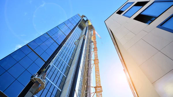 Edificio Alto Construcción Moderno Edificio Oficinas Puesta Sol —  Fotos de Stock